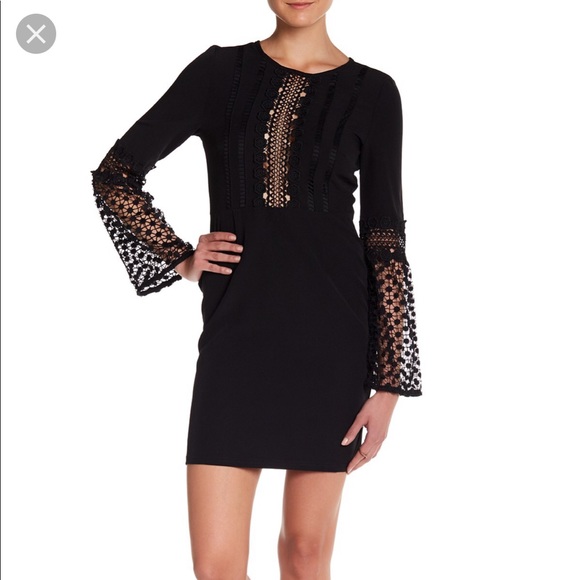 Romeo & Juliet Couture Dresses & Skirts - ROMEO & JULIET COUTURE | BELL SLEEVE WOVEN DRESS